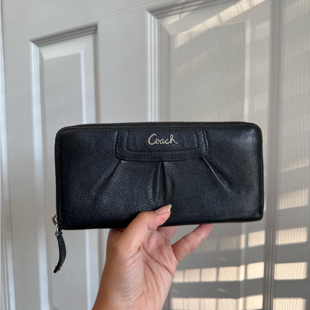 Coach vintage leather wallet